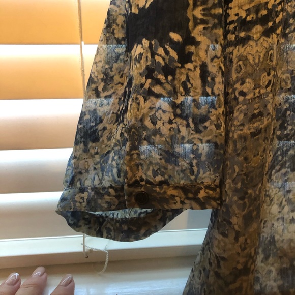 Light weight flowy  top, 3X - Picture 2 of 5